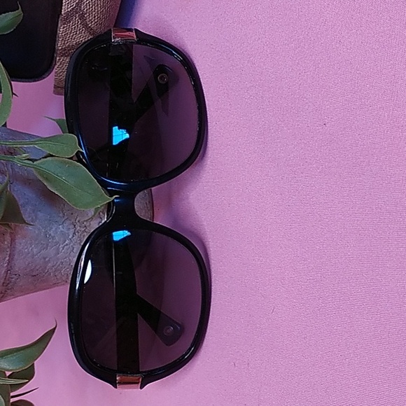 Coach black Tortoise Sunglasses on Coach case - Picture 2 of 9